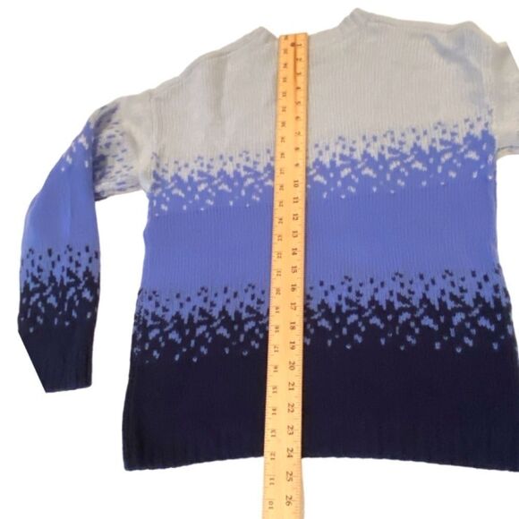 1209 C By Bloomingingdales Cashmere Crewneck Sweater Blue Snowflakes Size M New - Picture 4 of 7